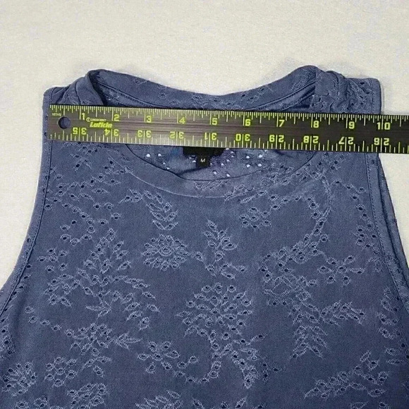 W5 Woman Navy Blue Sleeveless Top M Anthropologie Shirt Lace Fabric Ruffle - Picture 10 of 13